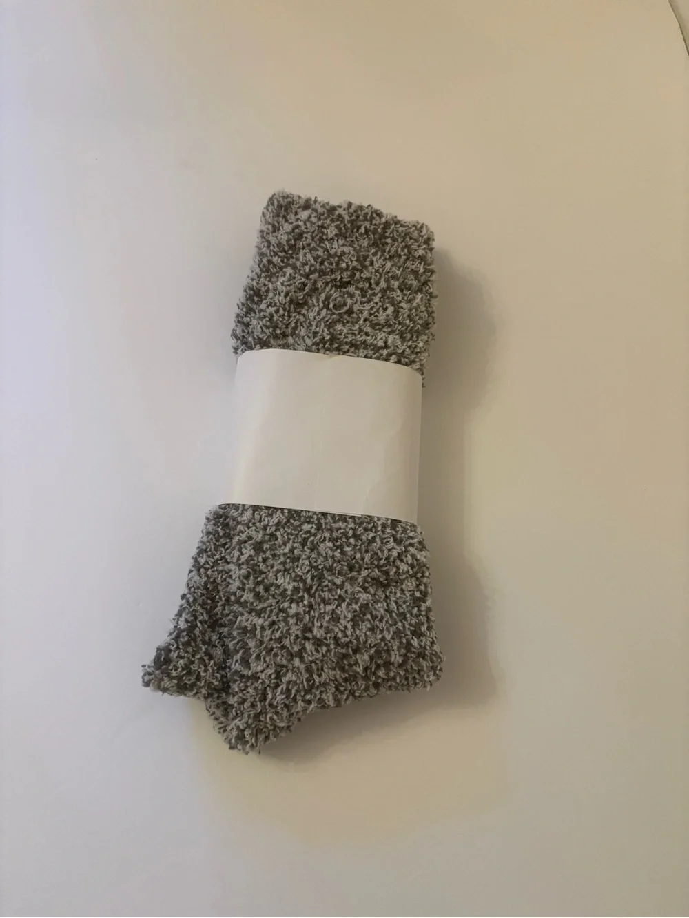 New NWT Sweet Dreams Luxe Knit Cloud Socks New Ultra Soft Gray White OS